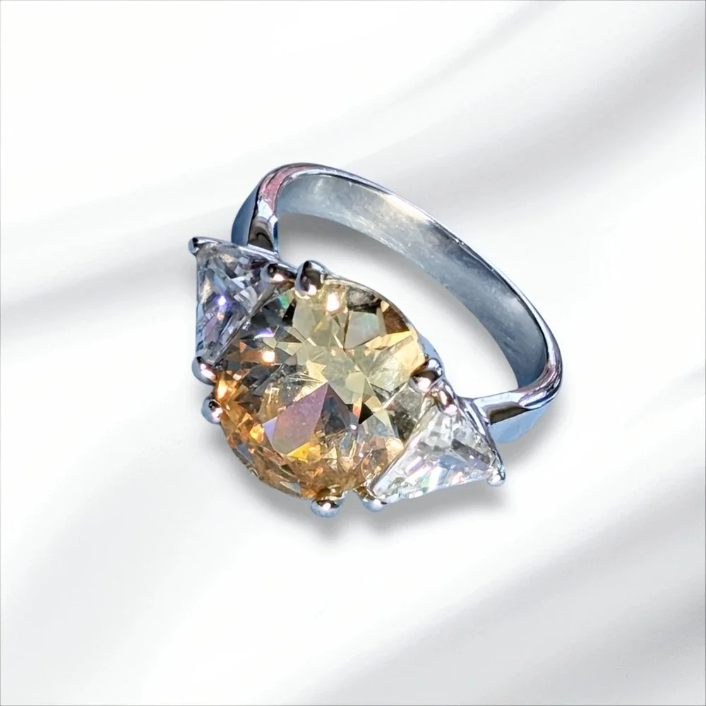 10k White Gold Canary Yellow CZ Cocktail Ring 6.75 With White CZ Accent Stones